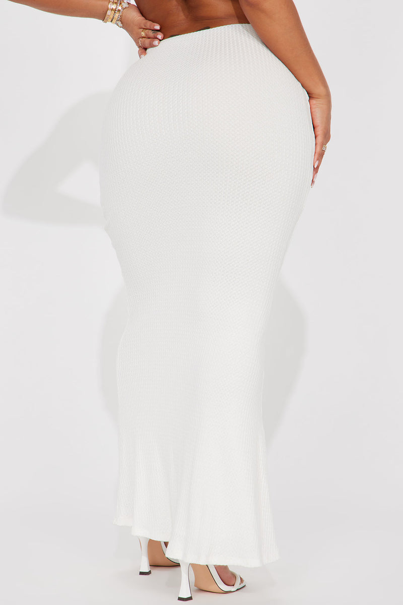 White maxi shop skirt tight