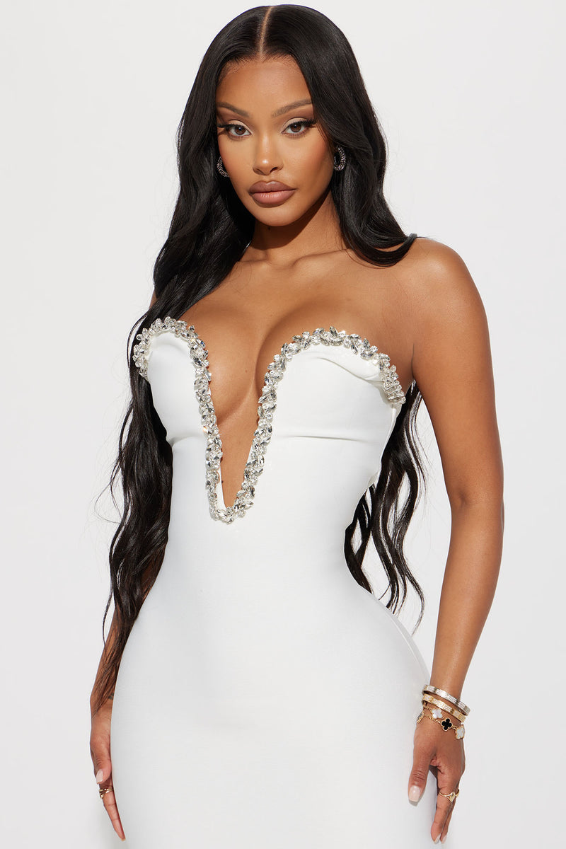 Fashion nova white sales outfits