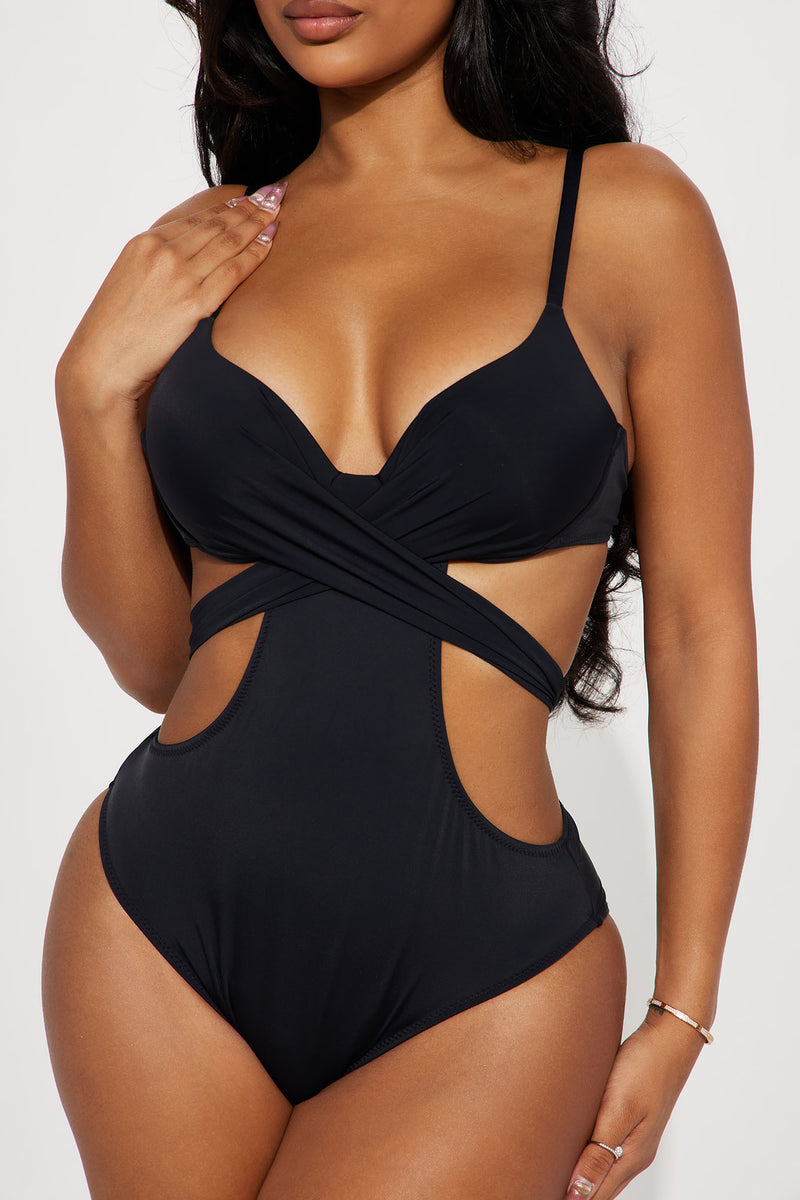 Black swimsuit new look 2025