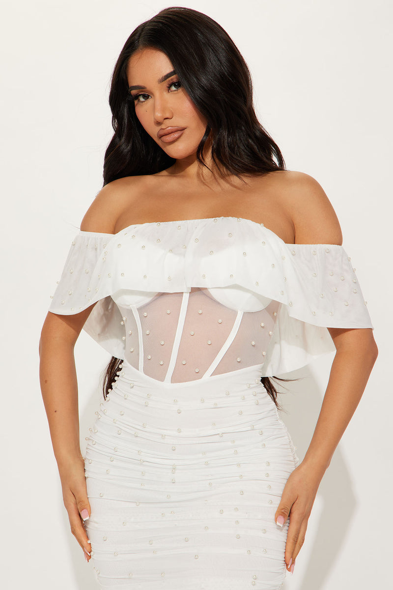 Baby shower store dress fashion nova