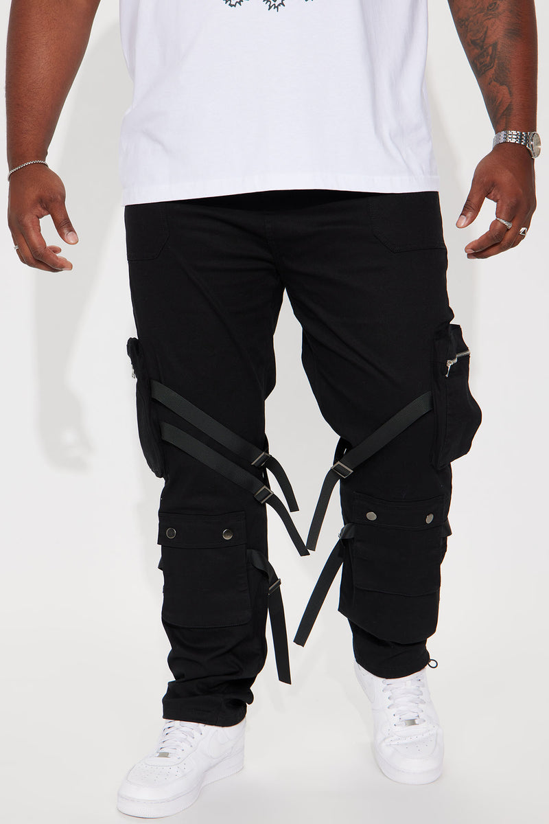 Triple pocket strap discount cargo pants black