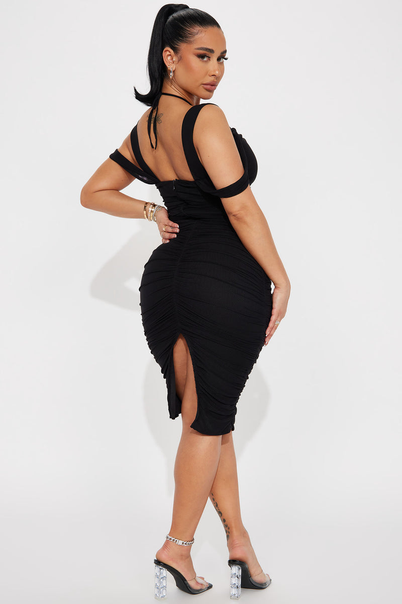 Ruched dress outlet fashion nova
