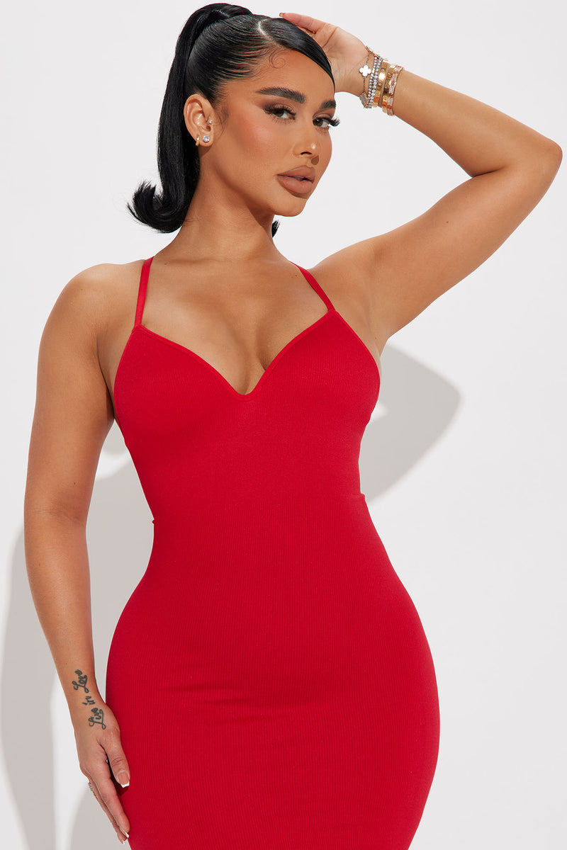Fashion nova red prom dress best sale