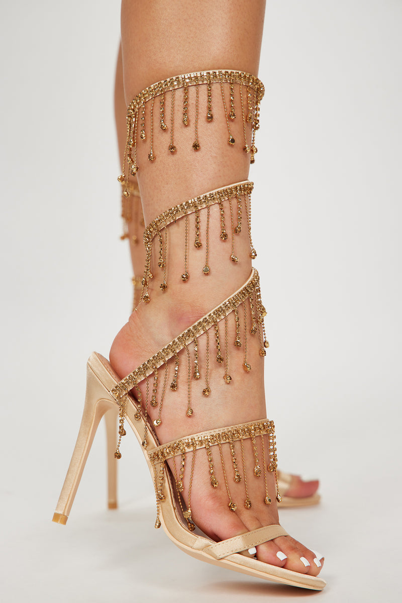 Round heels store