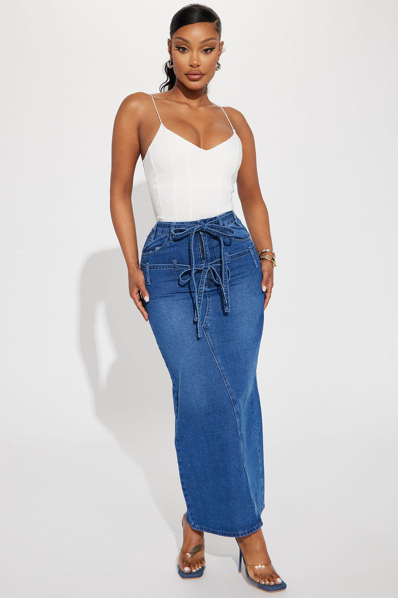 Dark wash high waisted denim skirt outlet