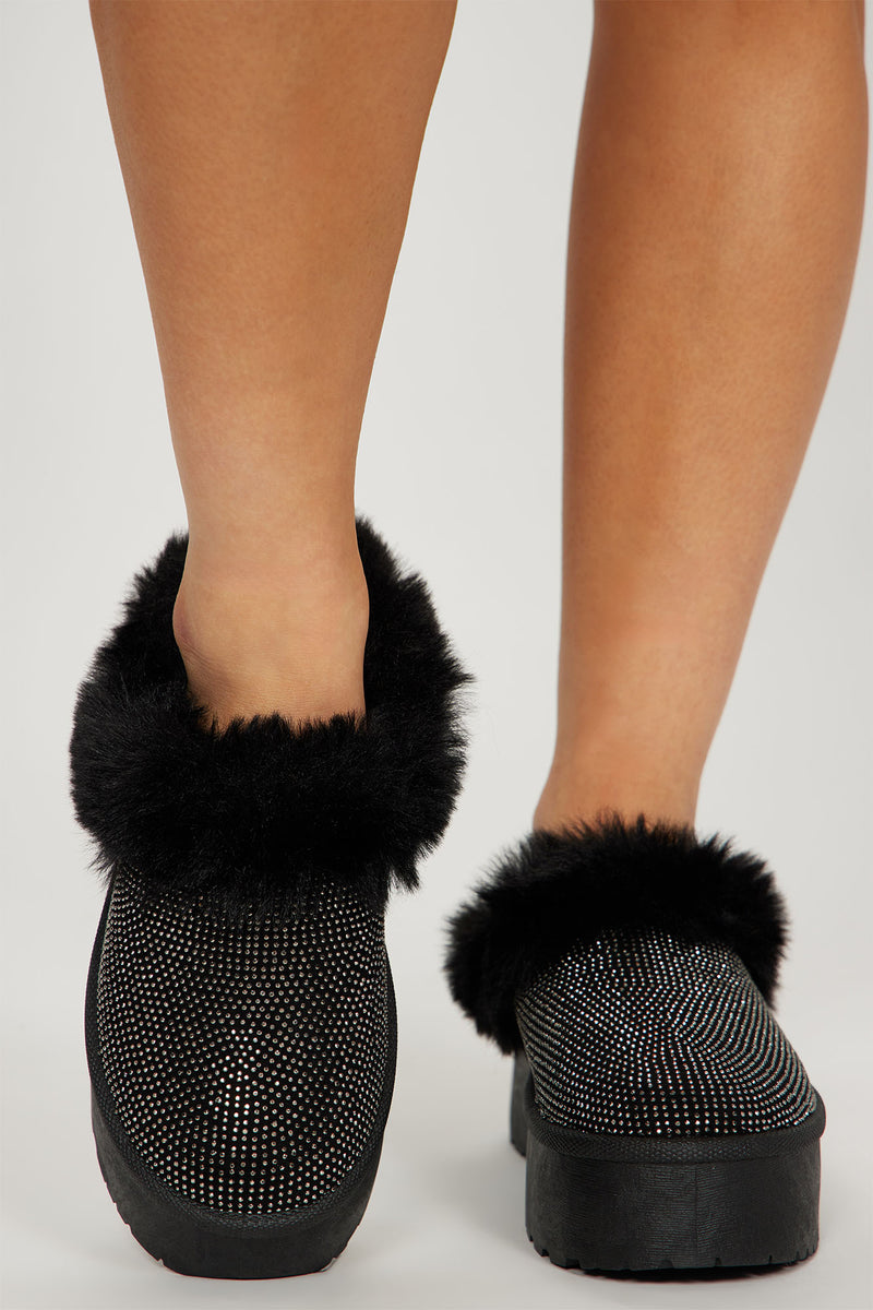 Fashion nova fluffy slippers store