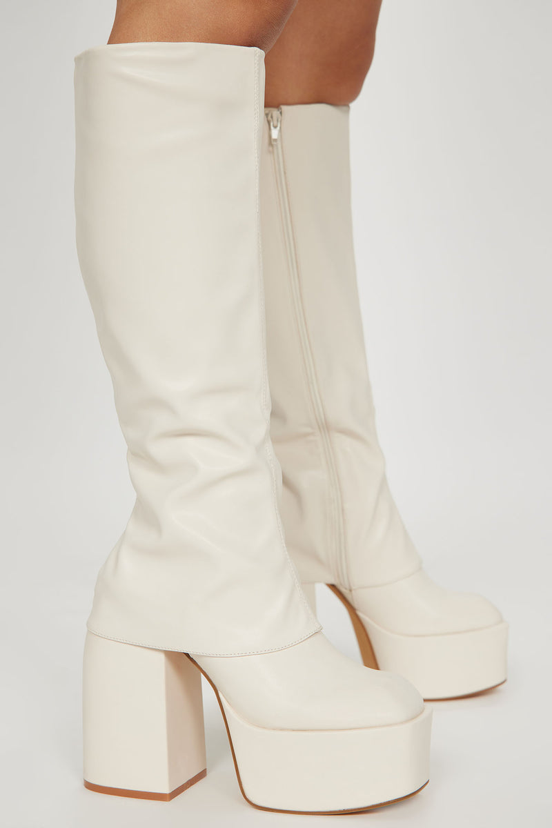 Fashion nova hotsell platform boots