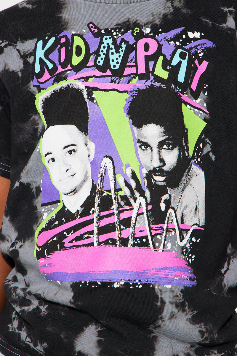Kid and top play t shirt