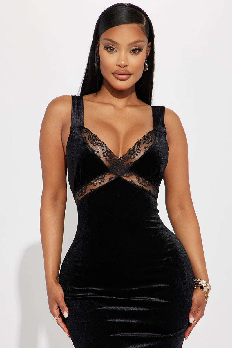Bella Velvet Maxi Dress Black