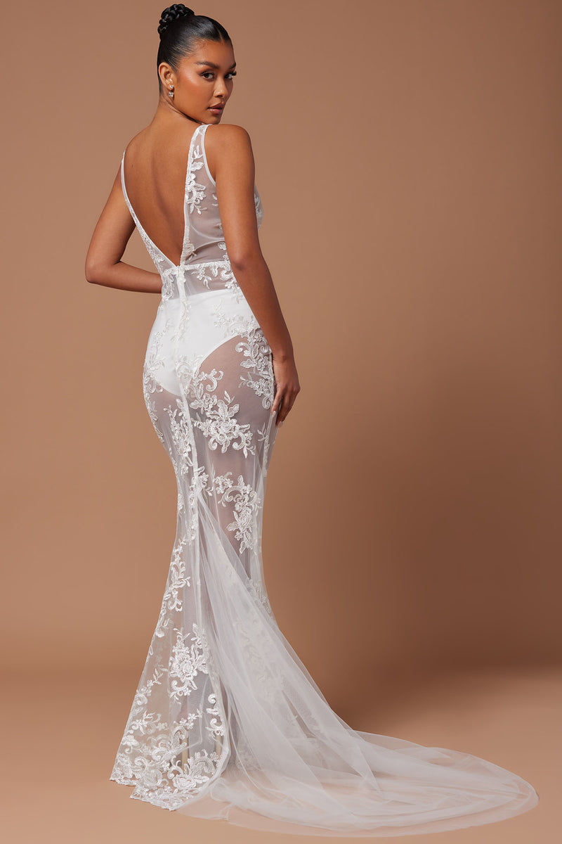 White lace fashion nova dress hotsell