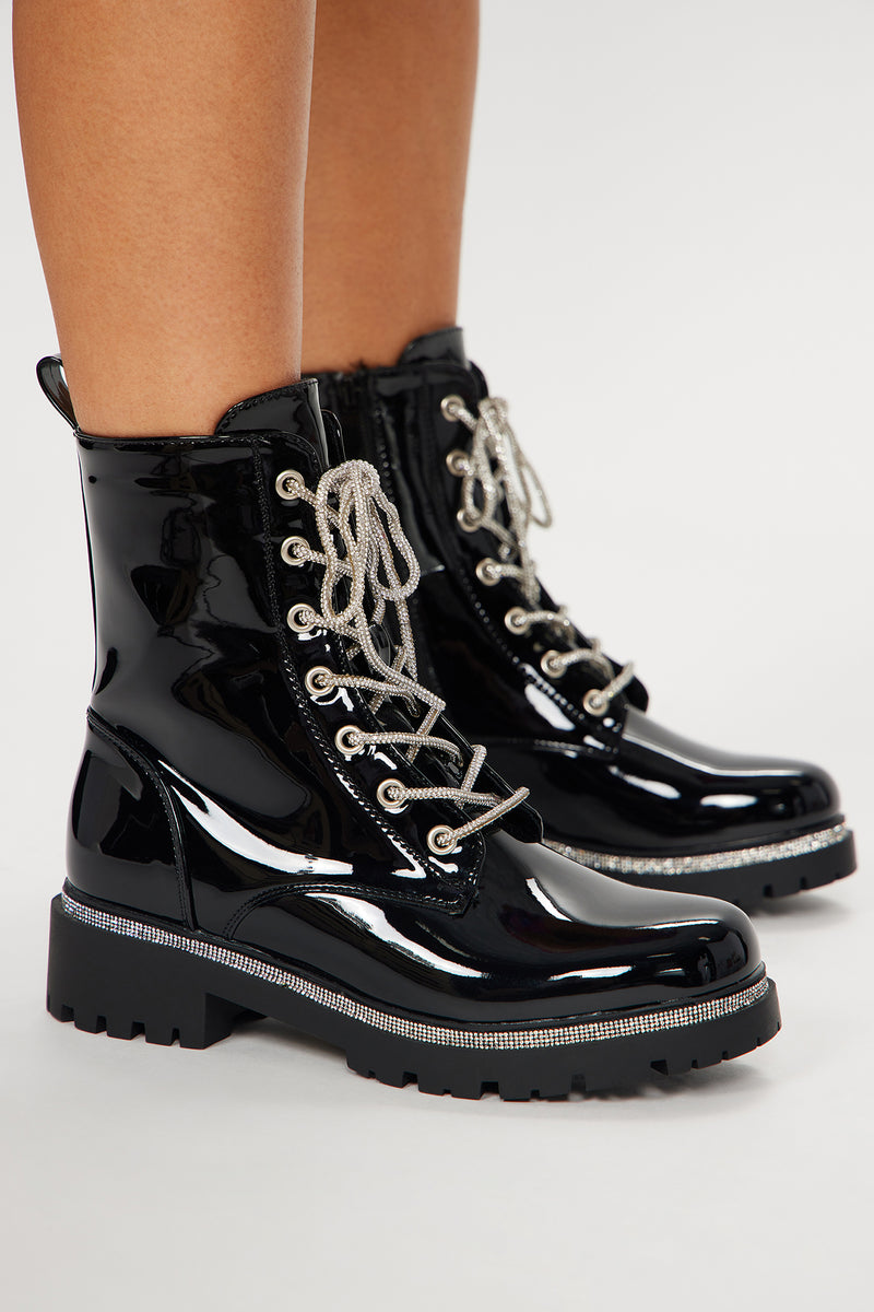 Combat boots fashion nova store