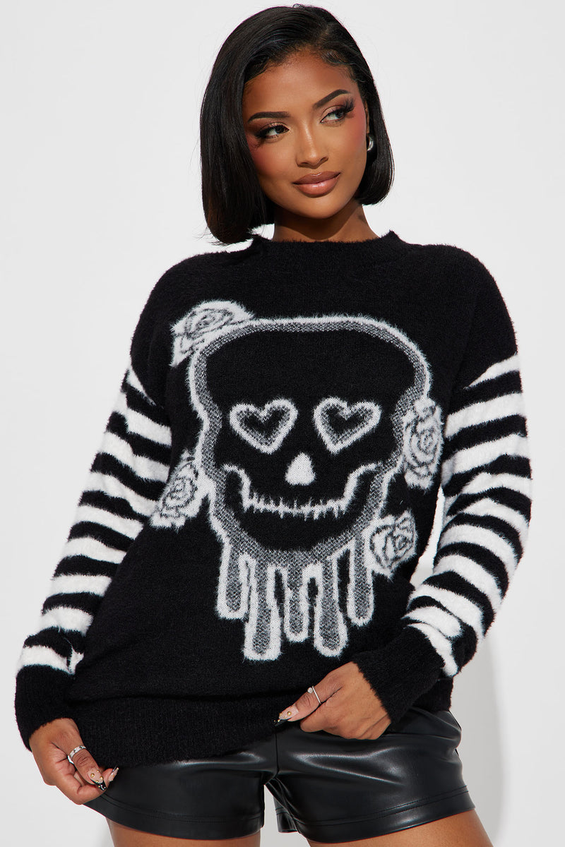 Hot topic sales skull sweater