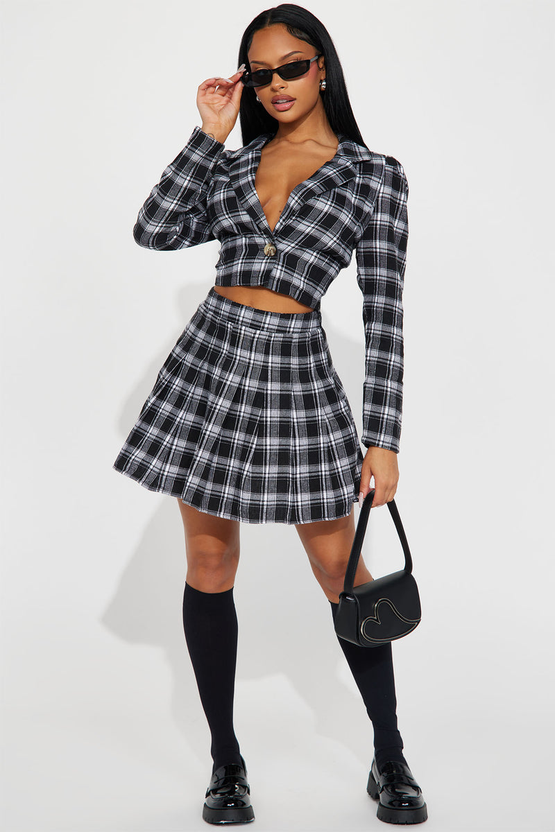 Black and gray plaid skirt top