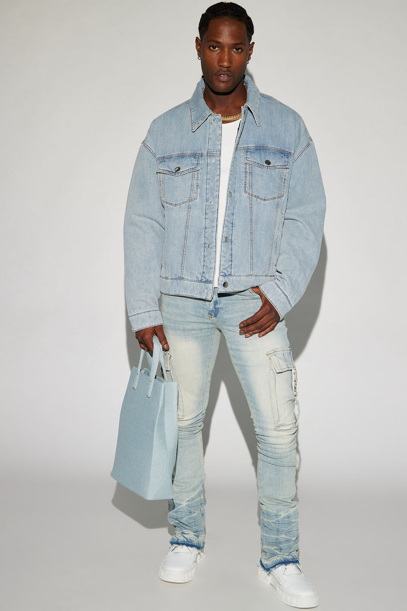 Light jean jacket sale outfits