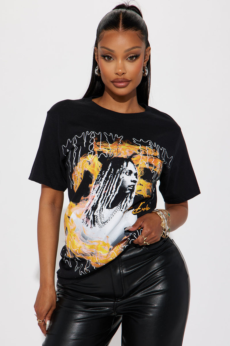 Gold and black graphic tee hot sale