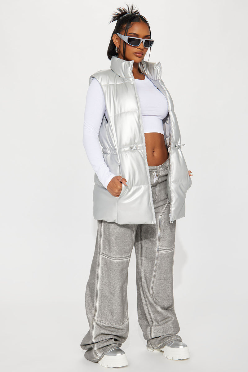 Silver puffer vest sales