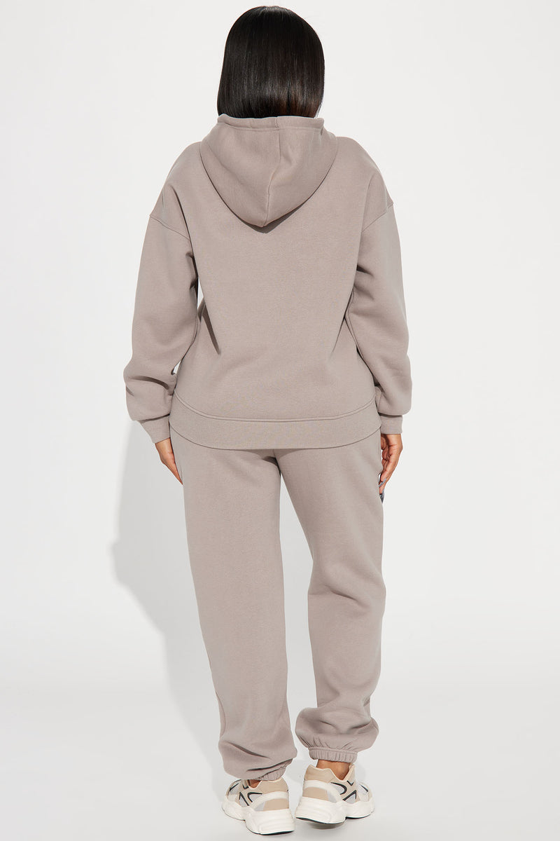 Sweatpants set fashion nova deals