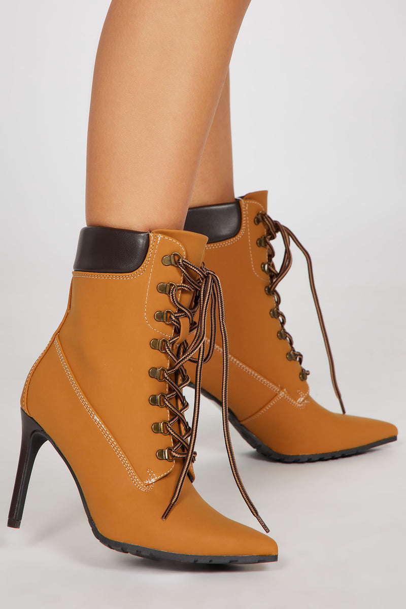 Ankle boots fashion nova discount