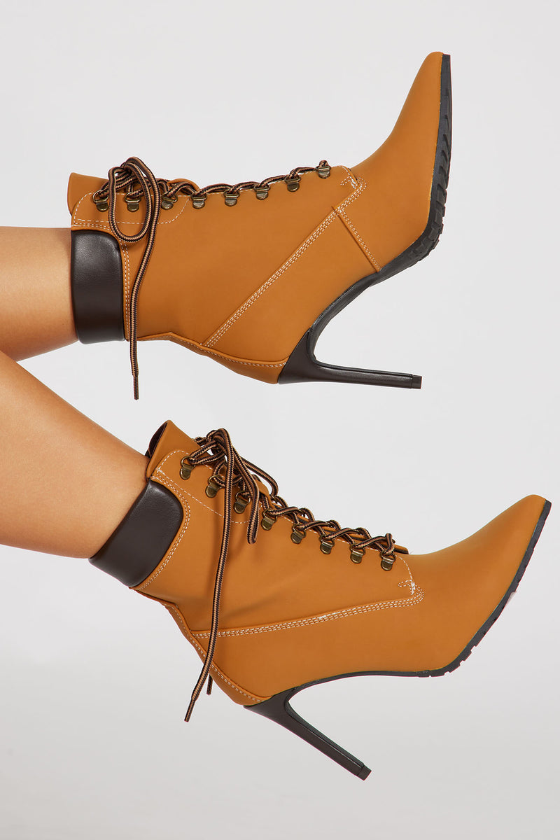 Fashion nova ankle boots sales