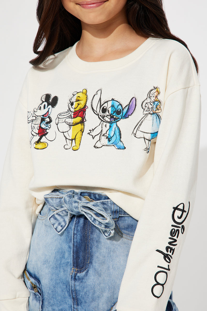 Pull and 2025 bear disney sweatshirt