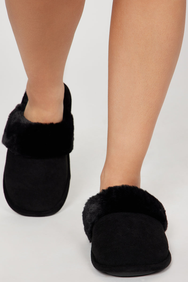 Fashion nova ugg hot sale slippers