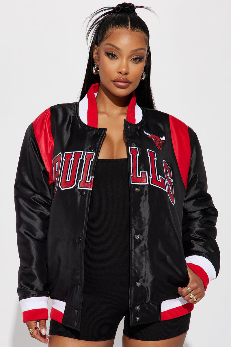 Chicago Bulls Varsity Bomber Jacket - Black