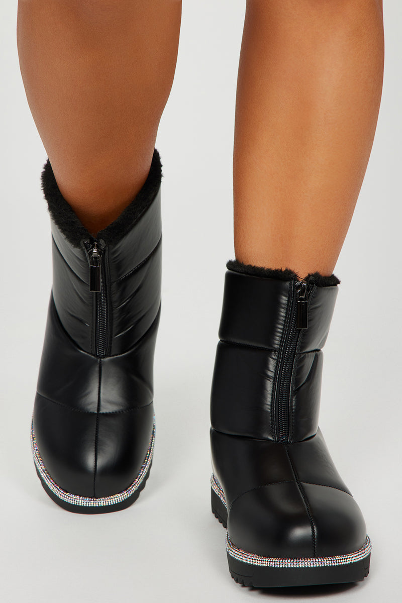 Fashion nova top winter boots