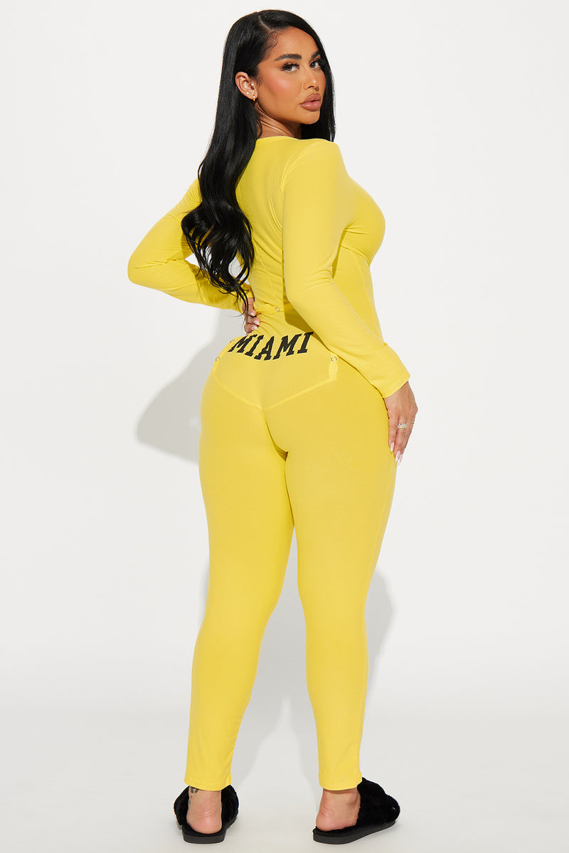 Yellow jumpsuit hot sale fashion nova