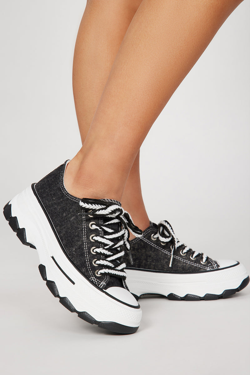 Fashion nova trainers on sale