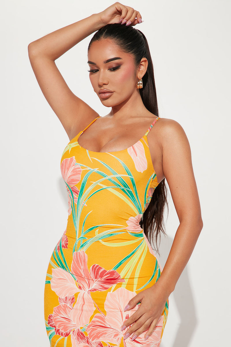 Fashion nova online yellow floral dress