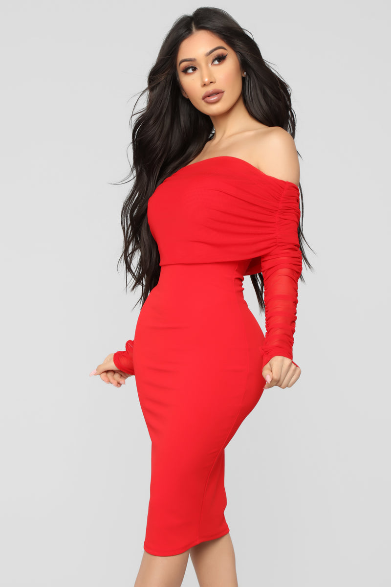 Red dress for dinner sales