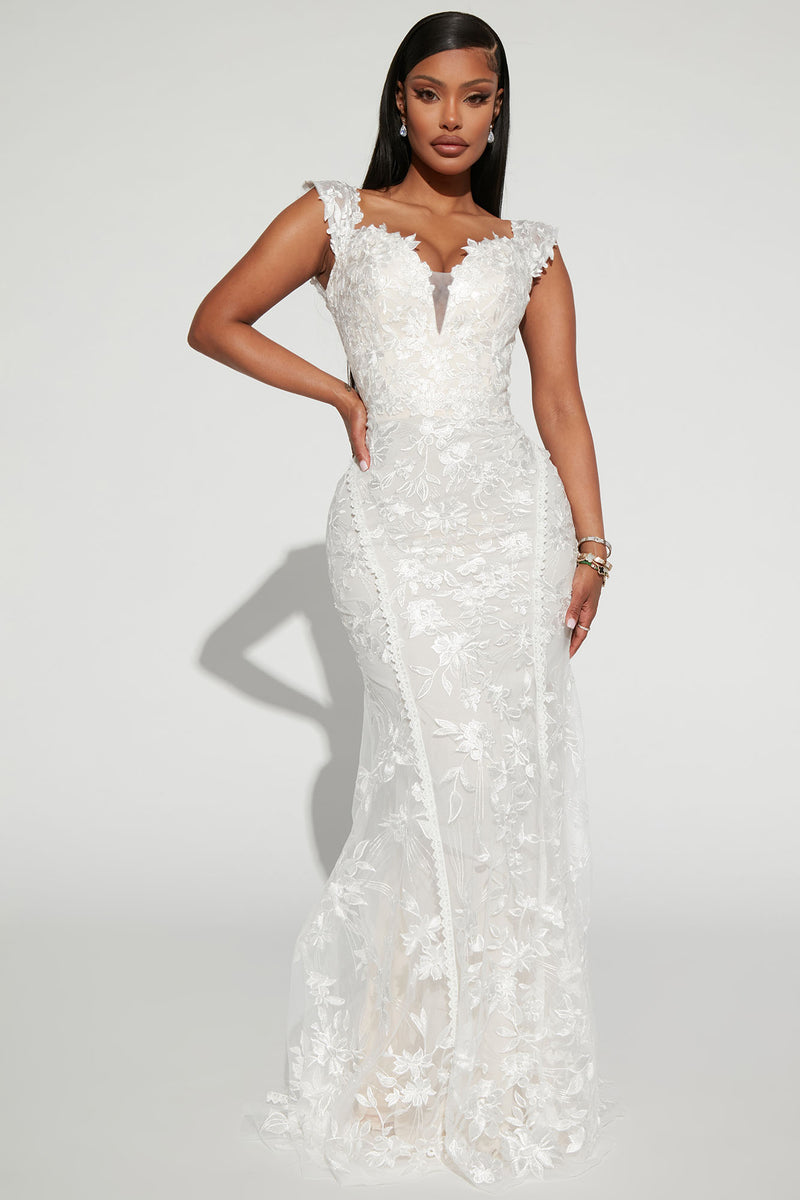 Royal wedding lace dress fashion nova 2025