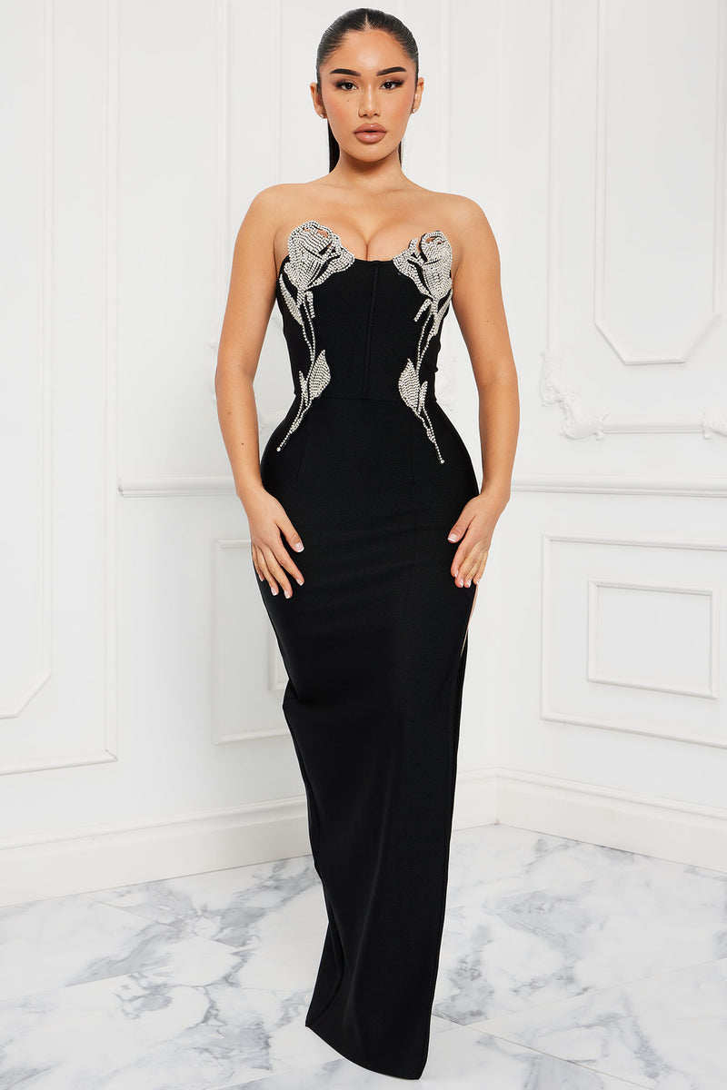 Girl makes prom shop dress from fashion nova