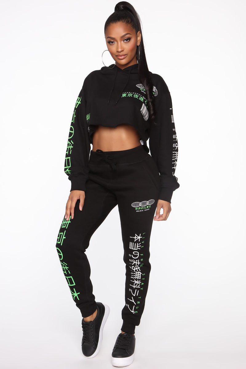Taking Over Sweatpants - Black  Cropped hoodie outfit, Fashion nova  outfits, Trendy outfits