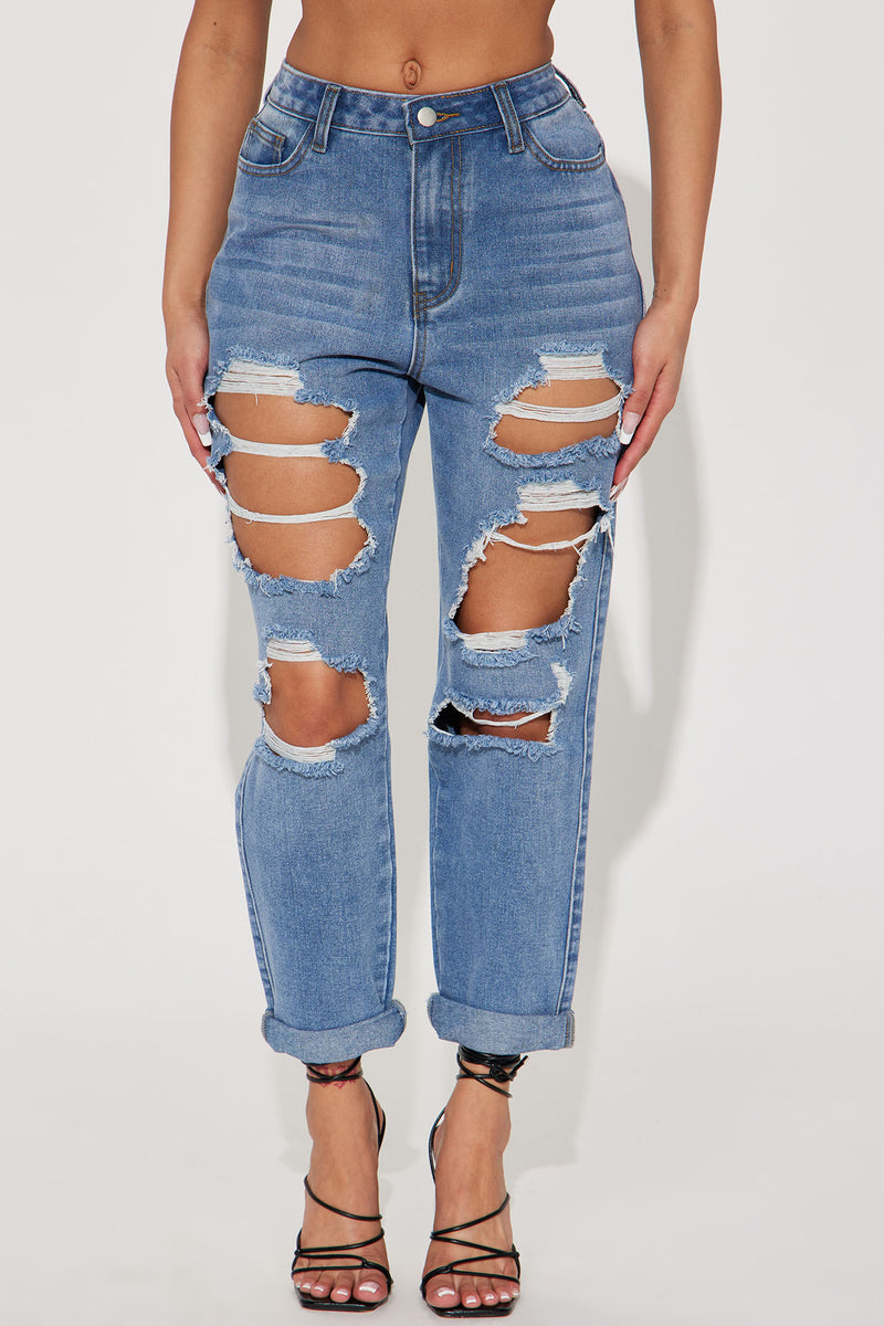 Fashion nova ripped jeans deals