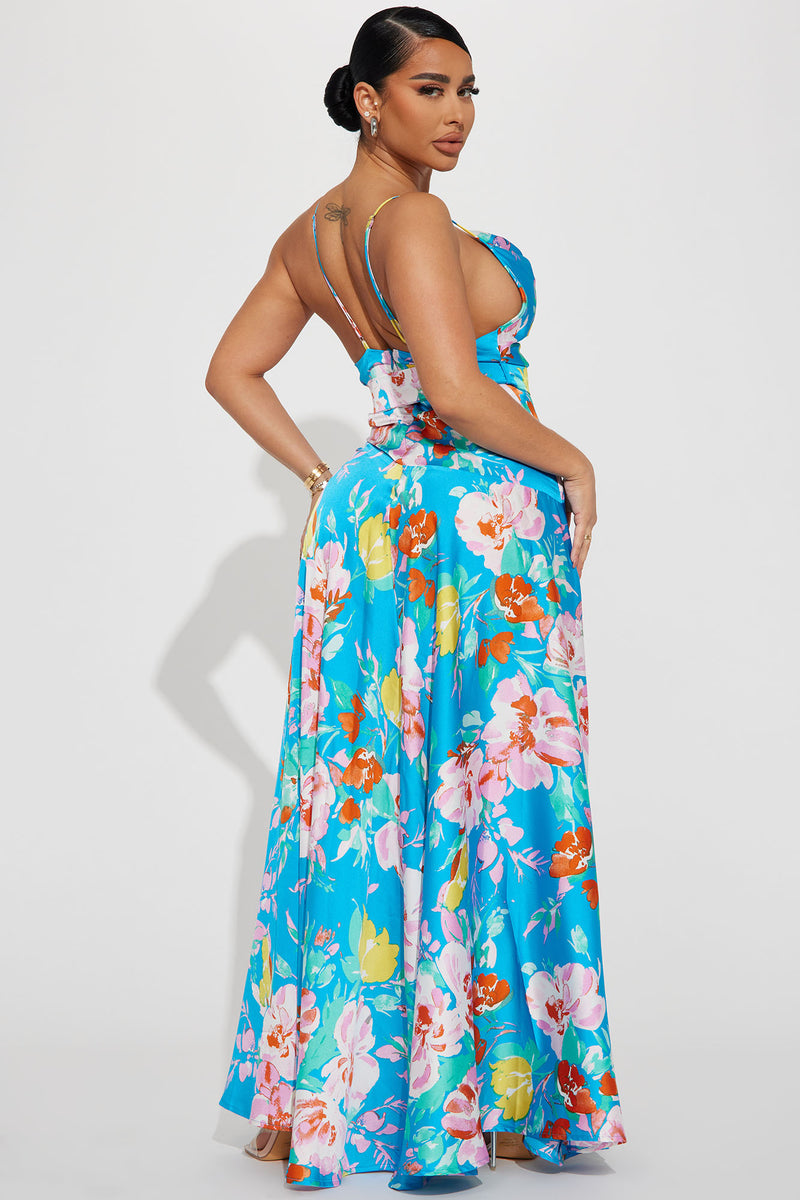 Fashion nova blue floral dress outlet
