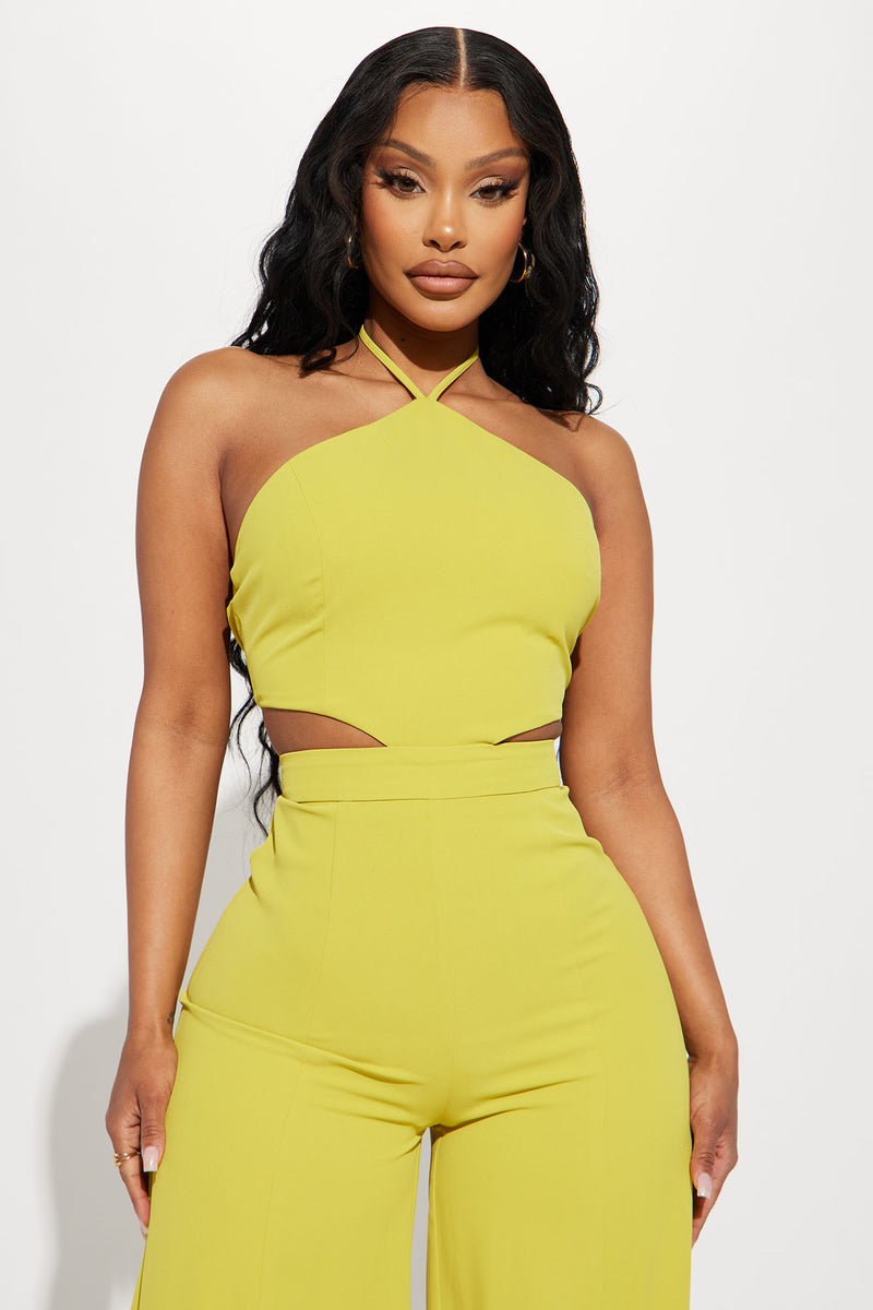 Fashion nova 2025 yellow jumpsuit