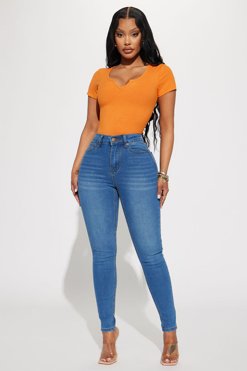 Vibe Check Curvy Stretch Skinny Jeans - Medium Wash