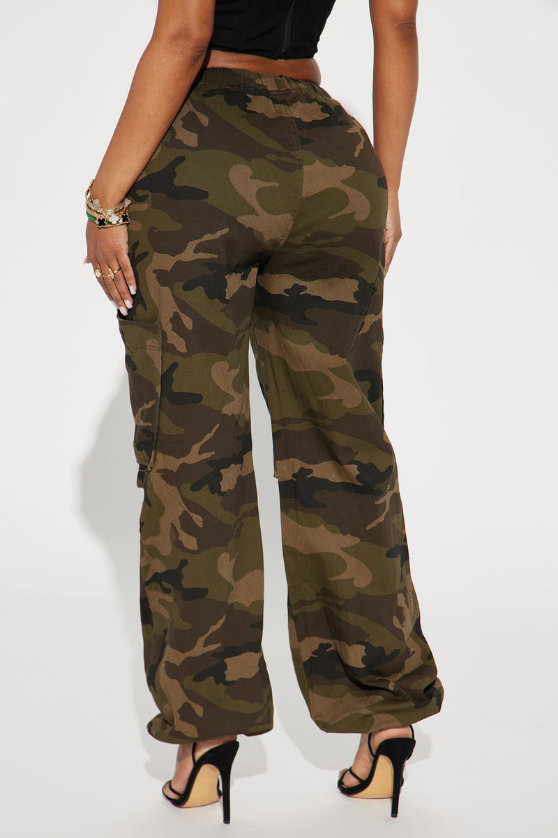 Camo pants online fashion nova