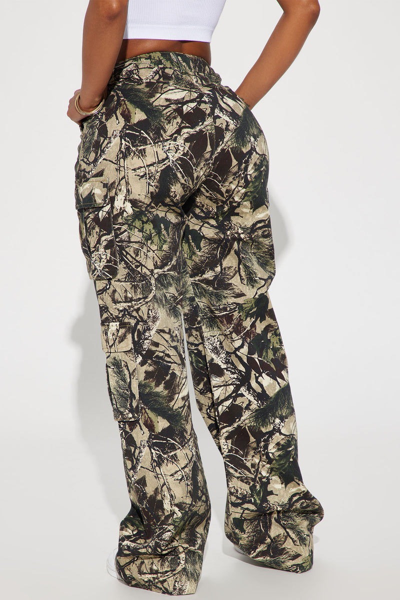 Purple camo clearance pants fashion nova