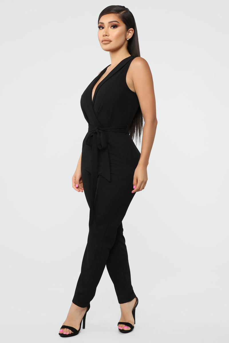 Black collar tie 2025 front sleeveless jumpsuit