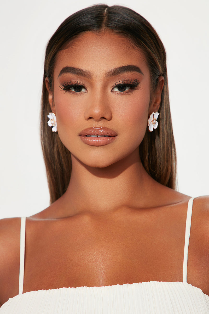 Flower Stud Earrings White Fashion Nova, Jewelry Fashion Nova