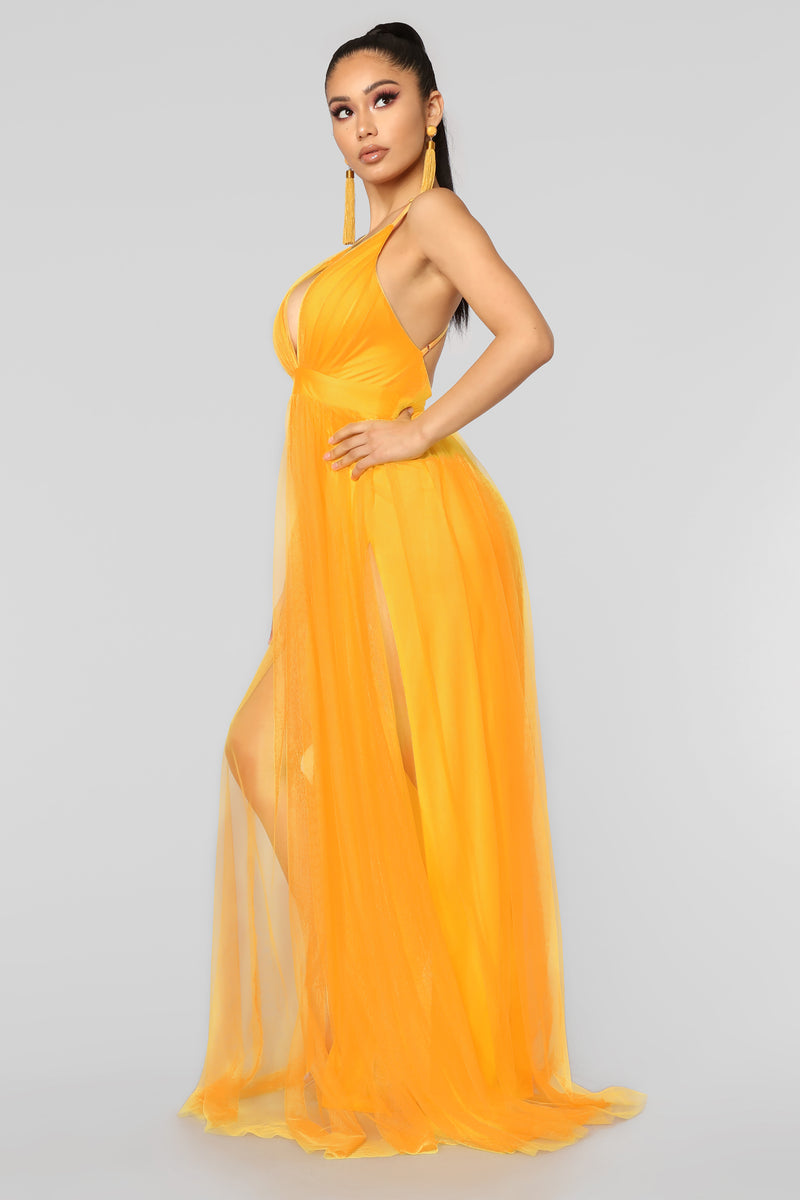 Fashion nova on the runway dress deals