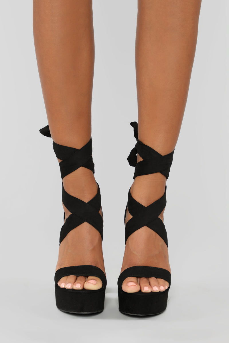 Fashion nova online plot twist heel