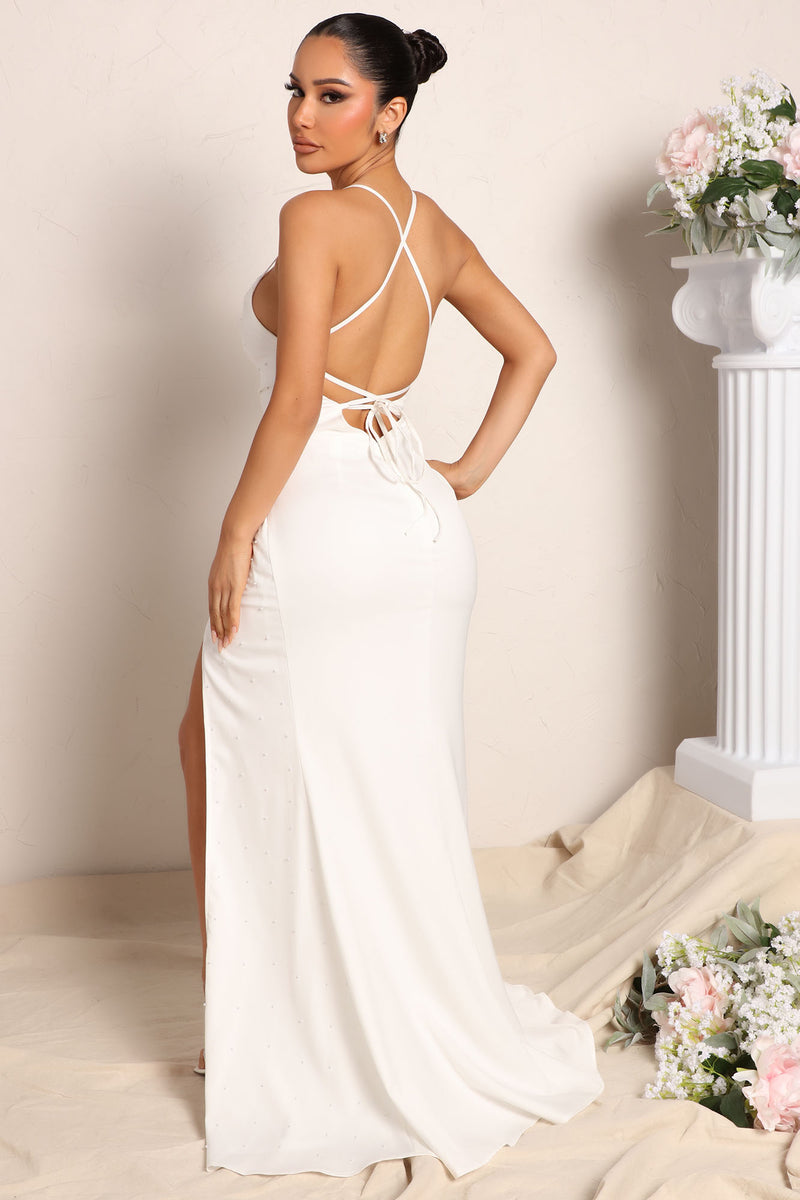 Fashion nova hotsell robe blanche