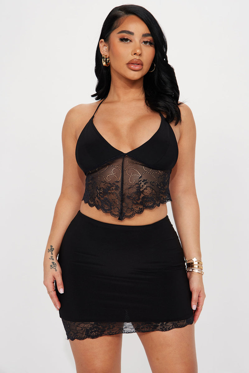 Fashion nova black sales lace skirt