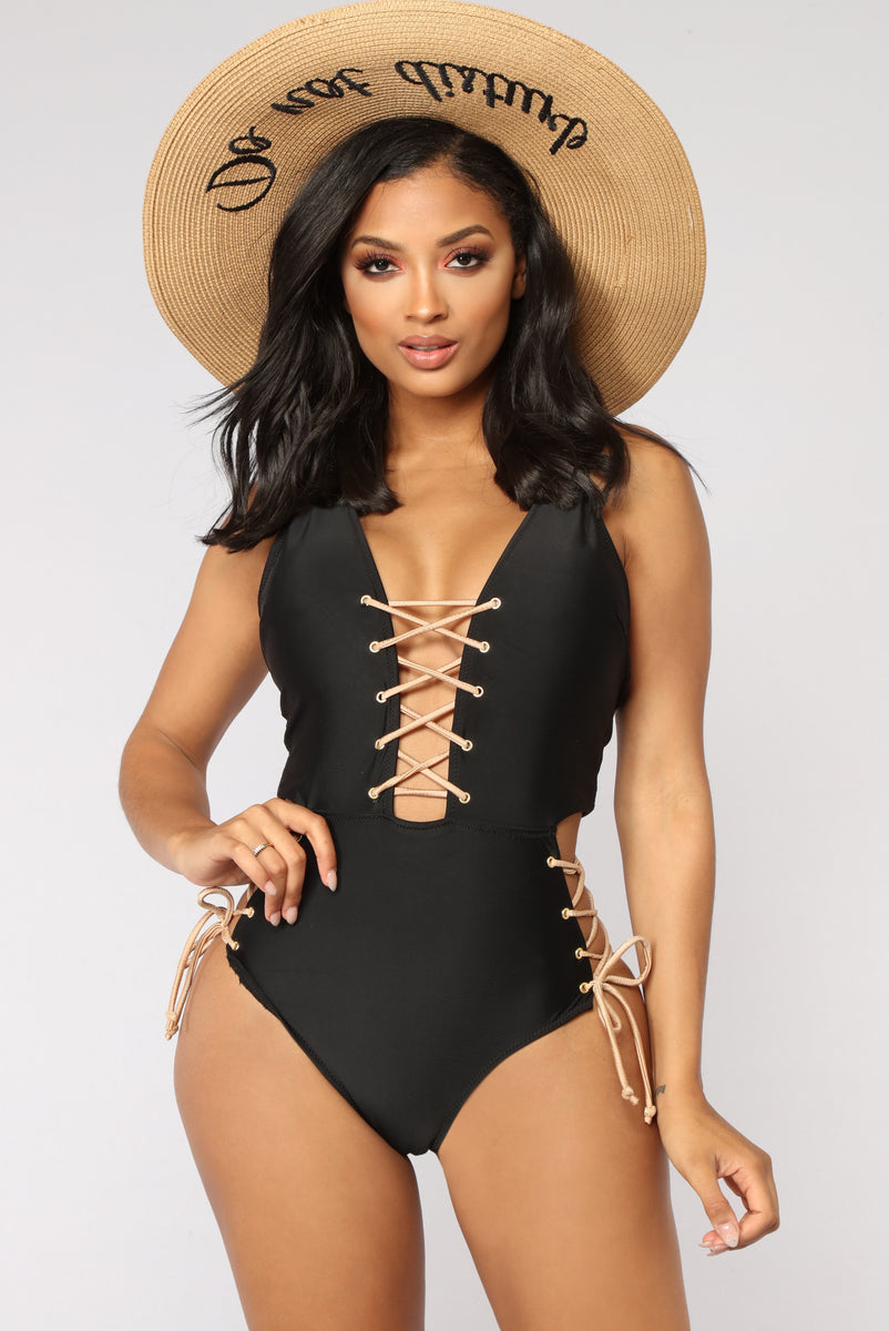 Taurus swimsuit discount fashion nova