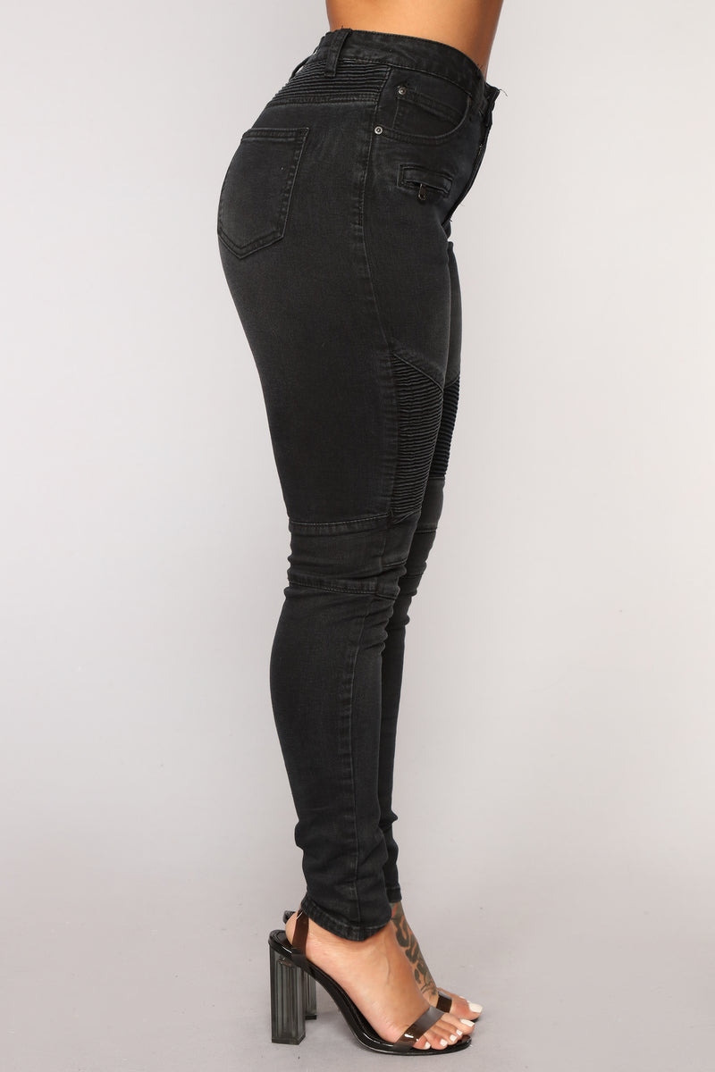 Black ripped skinny jeans sale fashion nova