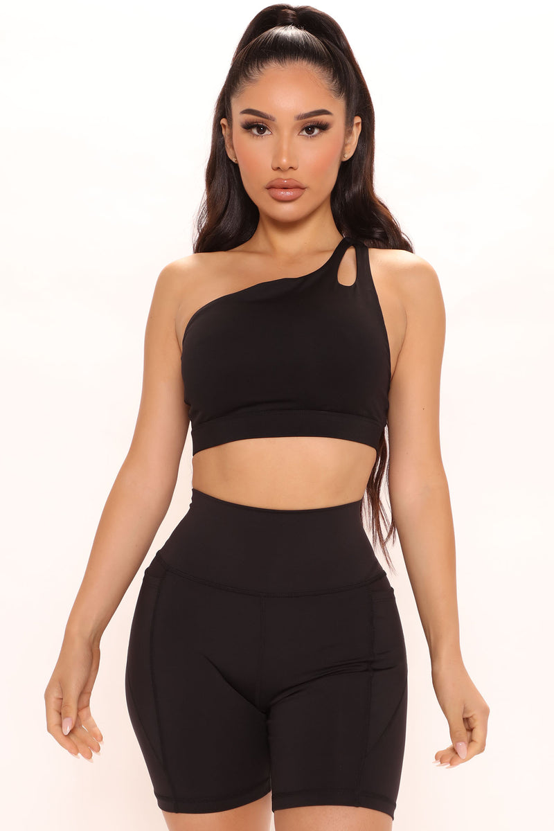 Fashion nova sports bra store