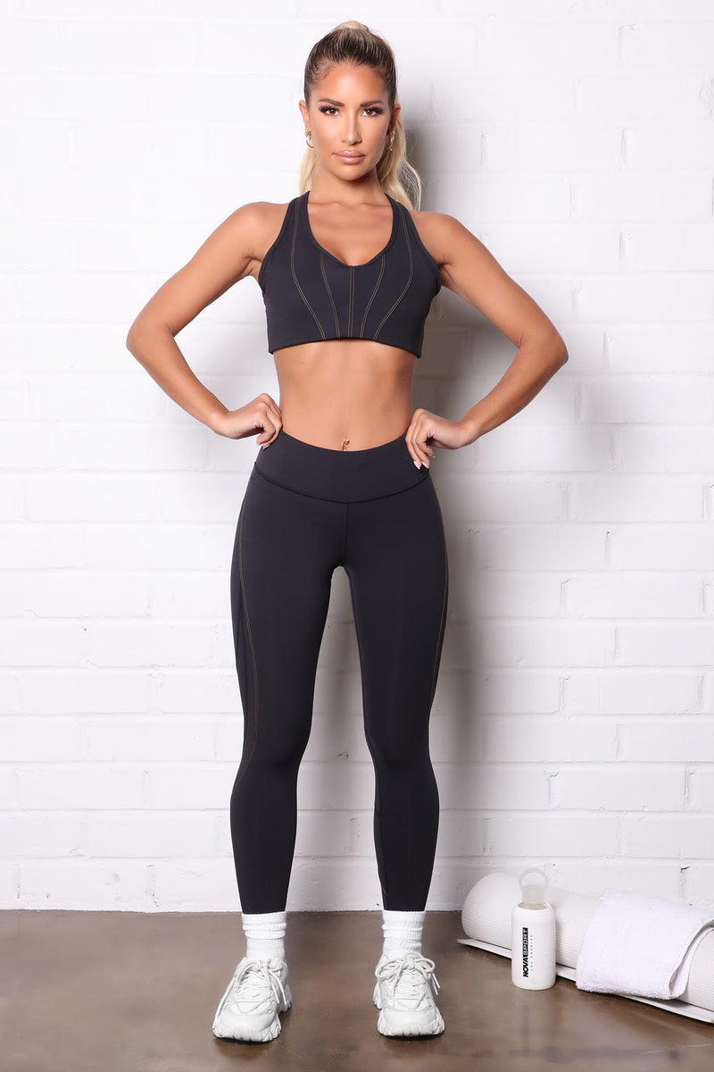 Fashion nova hot sale sports bra